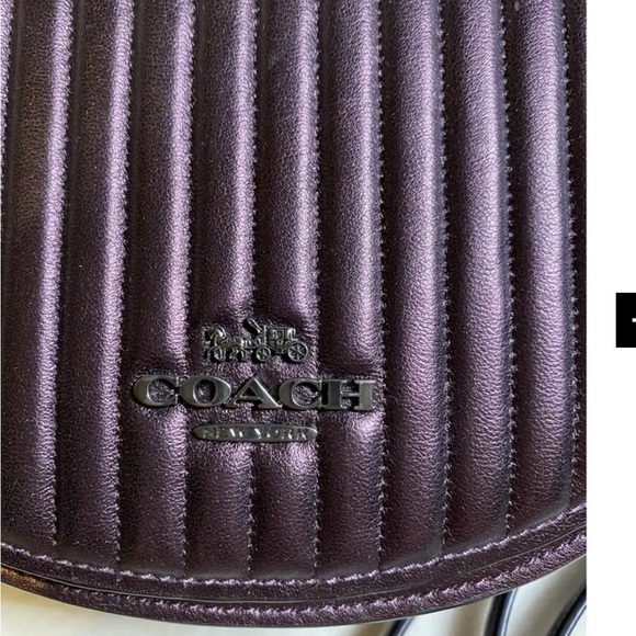 Ellen Crossbody With Linear Quilting - Picture 3 of 3